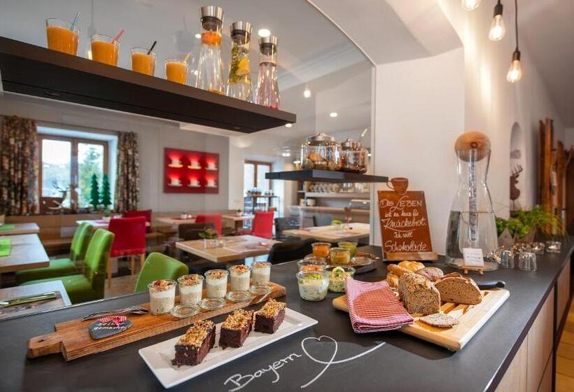 اتاق سوپریور با چشمانداز, Bayern Resort