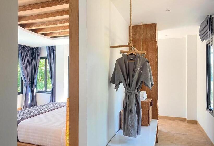 Полулюкс Вид на Бассейн, Baan Taranya Koh Yao Yai Resort