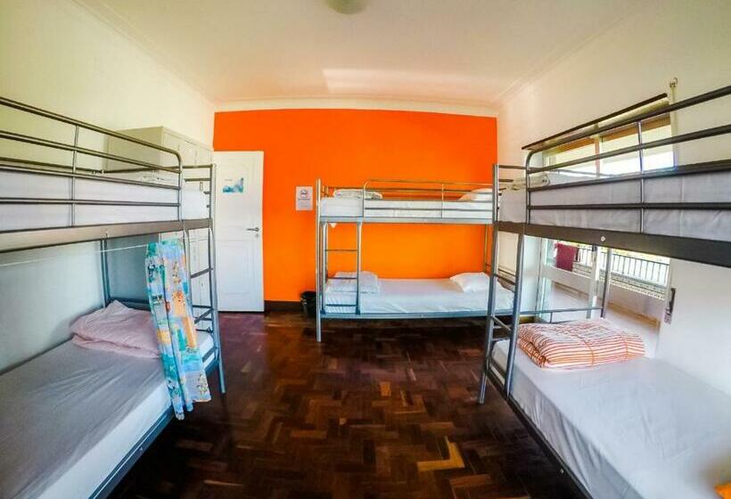 공동 객실, Carcavelos Surf Hostel And Surf Camp
