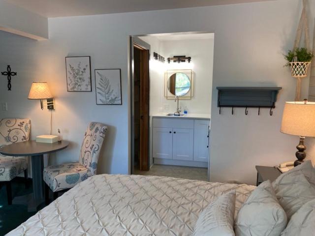 Номер Deluxe Кровать Кинг, Moose Creek Lodge & Suites