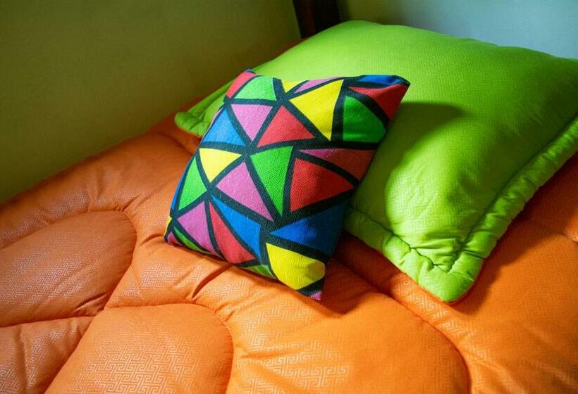 Кровать в Общей Комнате, Onde Pepe Hostel