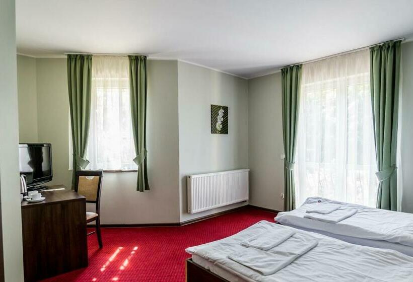 Номер Стандарт, Walewscy