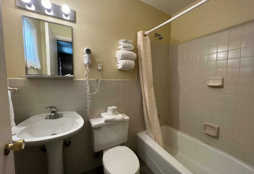 스탠다드 룸, Relax Inn In Natural Bridge