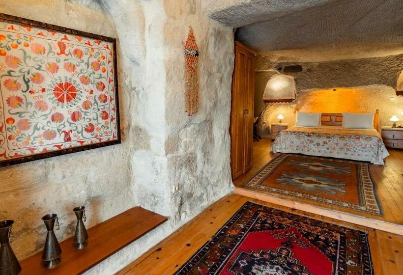 Полулюкс, Amber Cave Suites