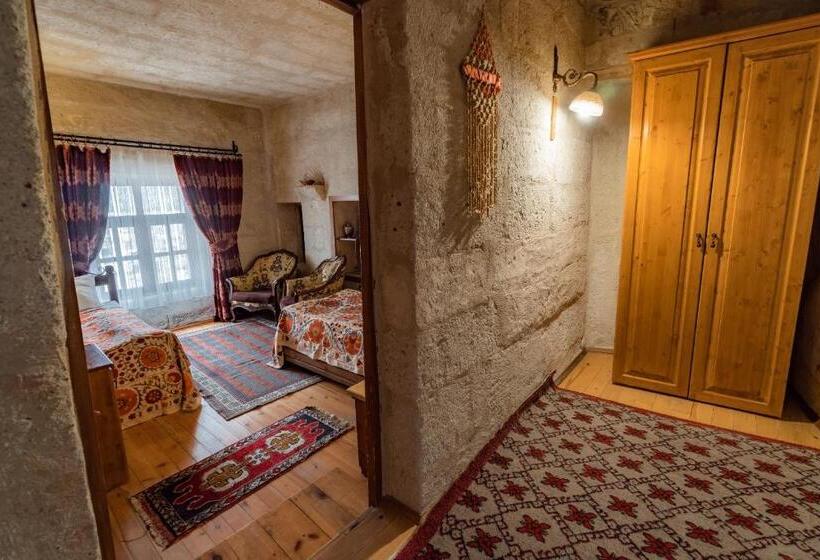 Люкс Кровать Кинг, Amber Cave Suites