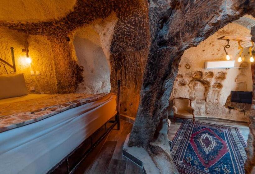 Люкс с гидромассажем, Amber Cave Suites