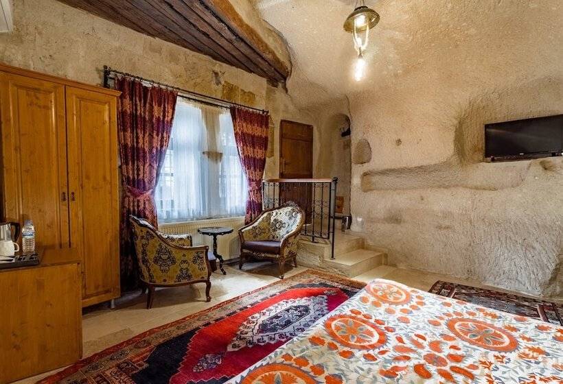 Полулюкс, Amber Cave Suites