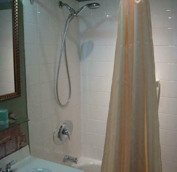 חדר סטנדרט, Downhome Bed & Breakfast