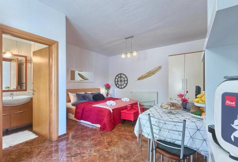 Studio Standard, Villa Mihaela