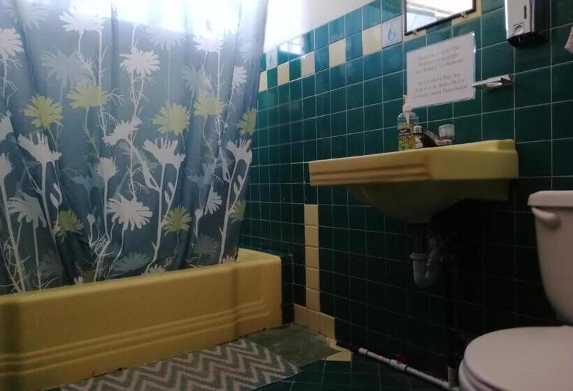 패밀리 룸 공용 욕실, In The Wind Hostel And Guesthouse