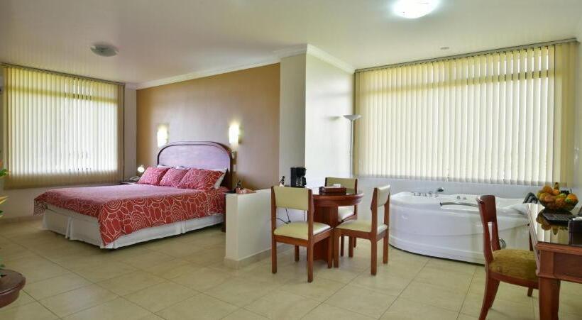 Люкс Superior, Gran Hotel De Lago   Lago Agrio