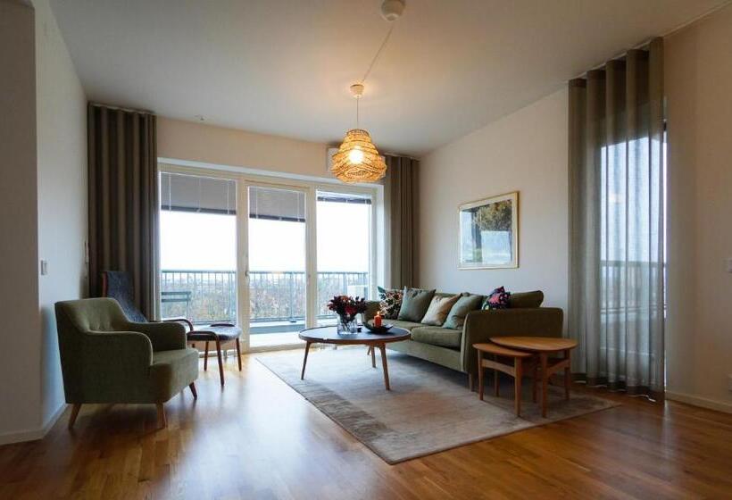 1 Bedroom Penthouse Apartment, Södra Hotellet