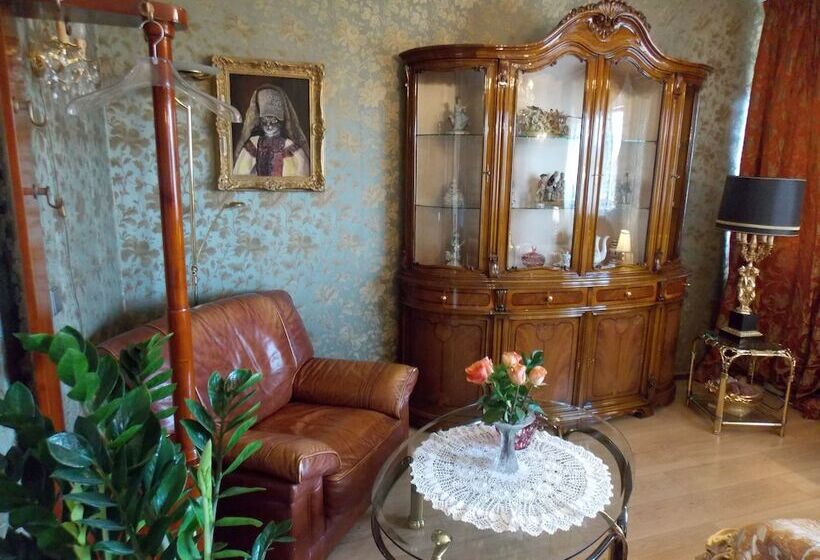 デラックスルーム, Weena House