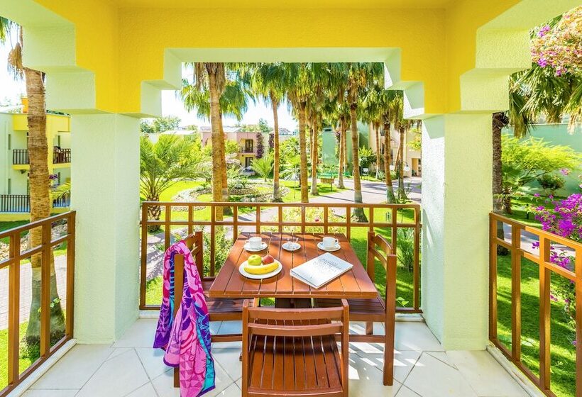 Семейный Номер, Vonresort Golden Beach & Aqua   Kids Concept Ultra All Inclusive