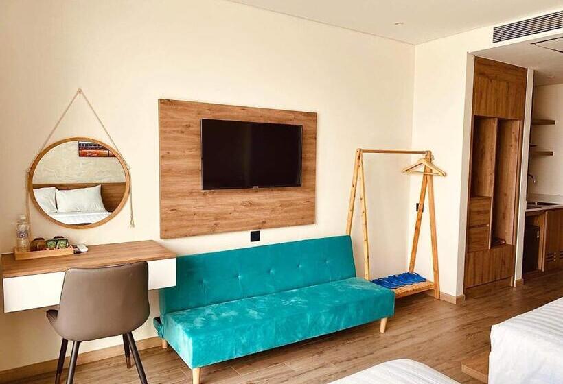 اتاق استاندارد چهار تخته با چشم‌انداز دریا, Venus Apartment   Apec Mandala Phú Yên