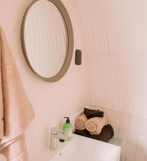 Номер Стандарт, Enniskeen Estate & Forest Spa   Boutique Riverside Glamping Cabins