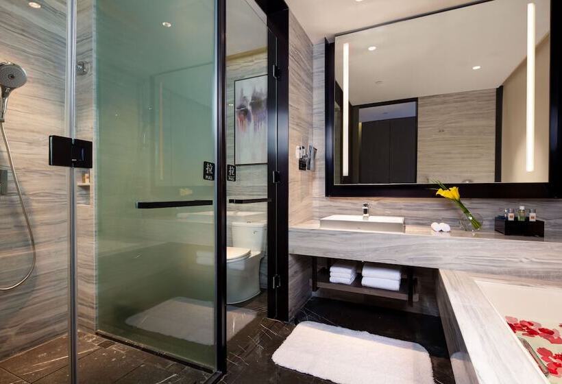 带城市景观的标准间, Crowne Plaza Kunshan, An Ihg