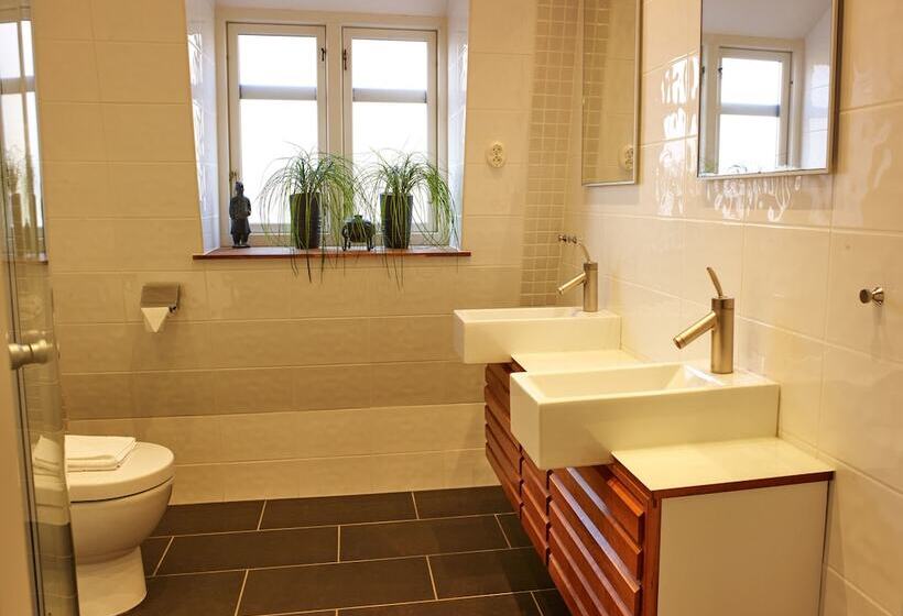 Suite Familiar, Millasvilla