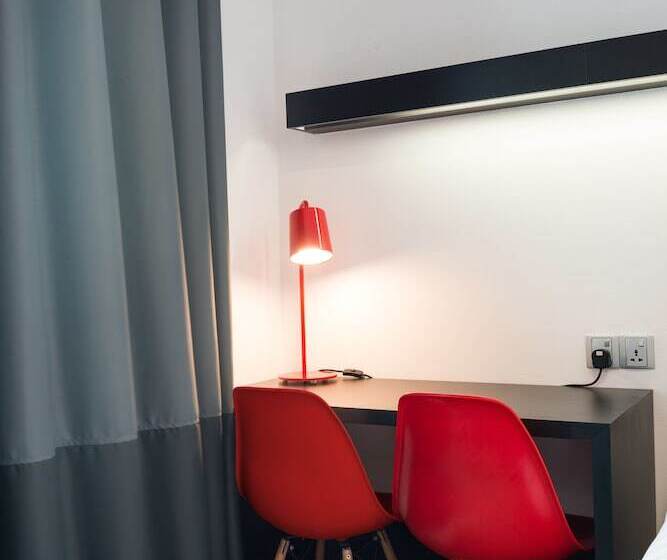 اتاق استاندارد چهار تخته, Lazdana Hotel Kuala Lumpur