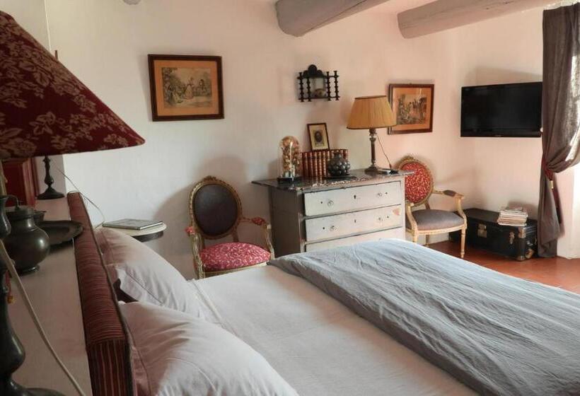 Quarto standard, La Nesquière Chambres D Hôtes