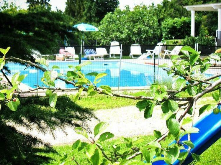 Номер Стандарт, Logis Hôtel & Restaurant Au Clos Paillé Charme & Caractère