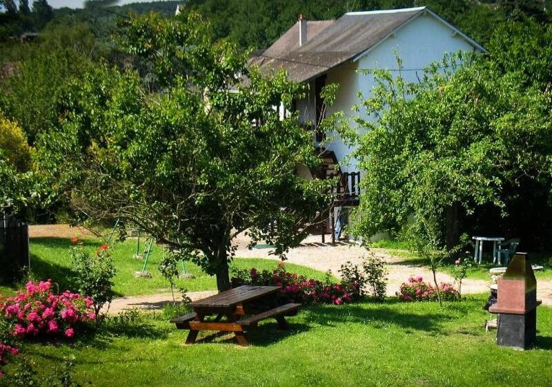Номер Стандарт Индивидуальный, Logis Hôtel & Restaurant Au Clos Paillé Charme & Caractère
