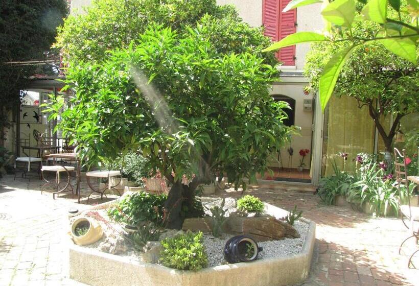 四人标准间, Hôtel Les Orangers