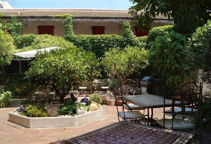高级园景房, Hôtel Les Orangers