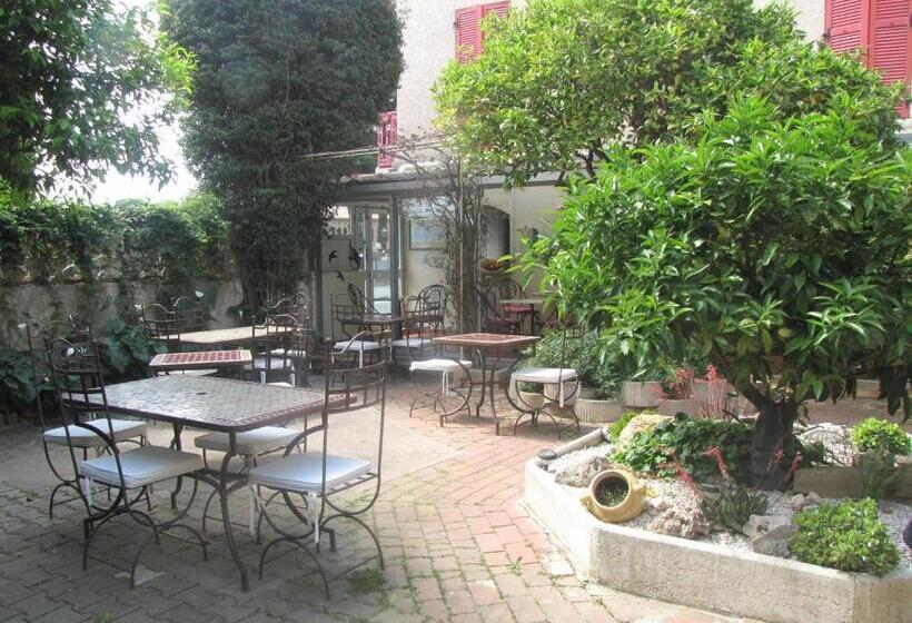 带大床的豪华间, Hôtel Les Orangers