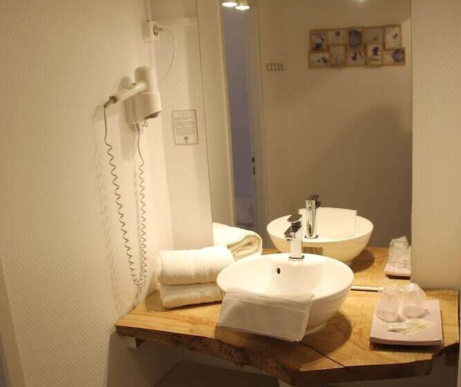 Номер Стандарт, Hôtel Rivière