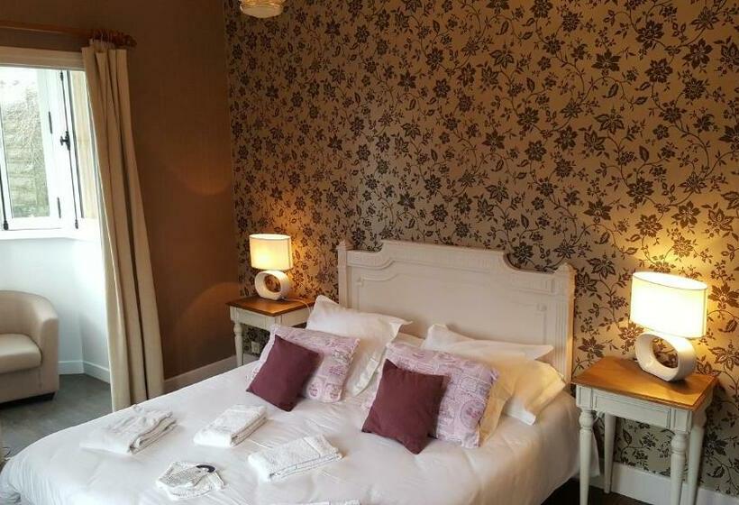 Номер Superior с Балконом, Le Castel Guesthouse