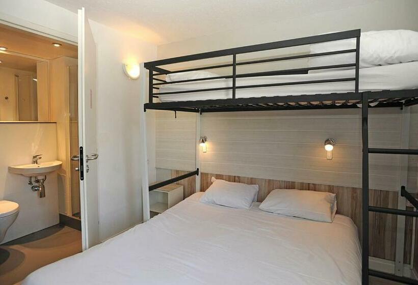 Номер Стандарт Трехместный, Fasthotel La Roche Sur Yon