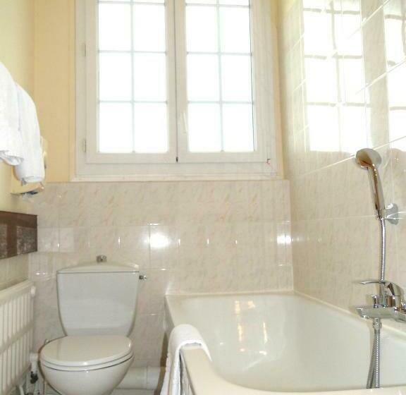 Стандартный Номер Кровать Кинг, Hôtel De La Mer   Deauville Blonville   Boutique Hôtel De Charme Vue Mer Ou Campagne   Accès Direct