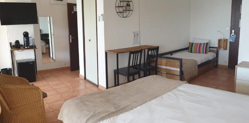 Трехместный Superior Вид на Море, Hôtel Chanteplage