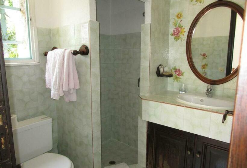 Номер Стандарт, Hôtel La Pierrerie
