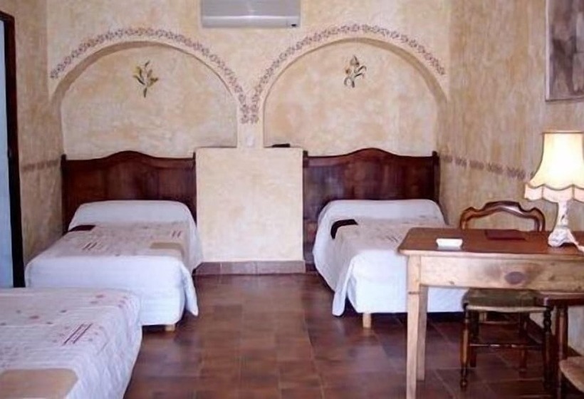 Номер Стандарт, Hôtel La Pierrerie