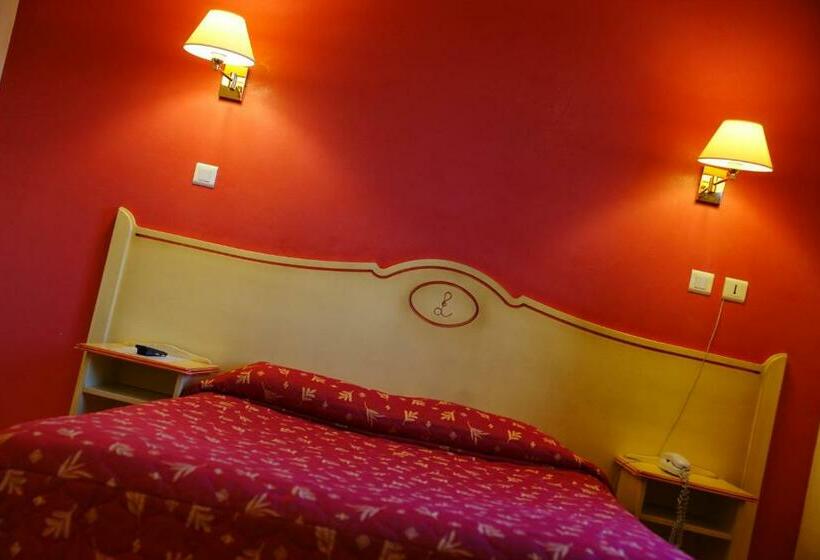 חדר סטנדרט לשלושה, Logis Hotel & Restaurant L Etape Bouc Bel Air   Gardanne