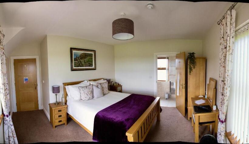 اتاق لوکس با تخت بزرگ, Mourne Country House Bed And Breakfast