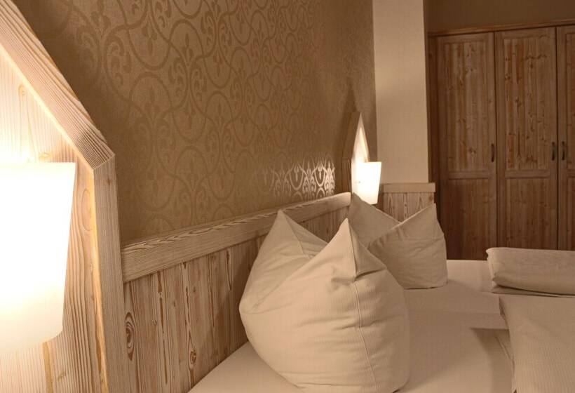 اتاق راحتی, Central