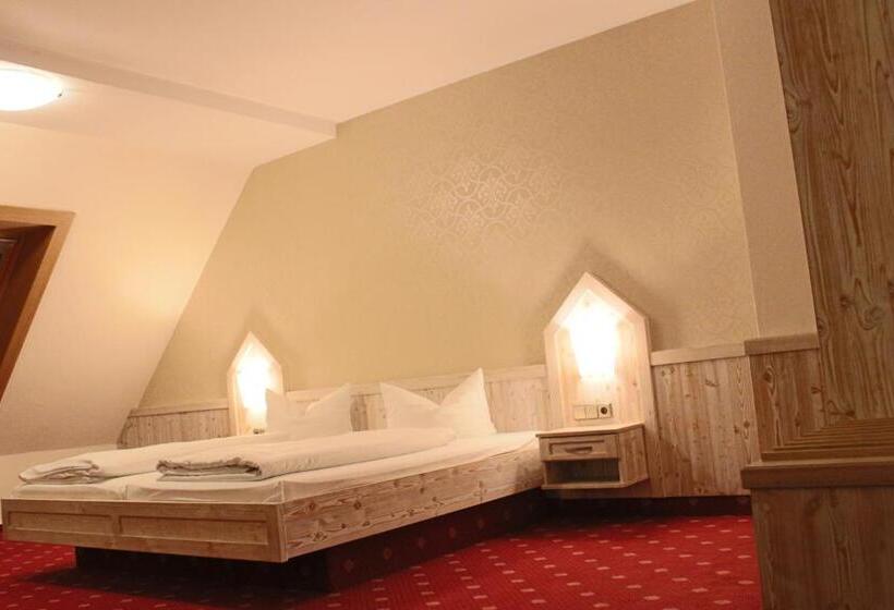 سوئیت 2 خوابه, Central