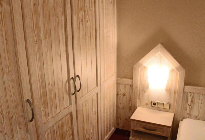 سوئیت 2 خوابه, Central