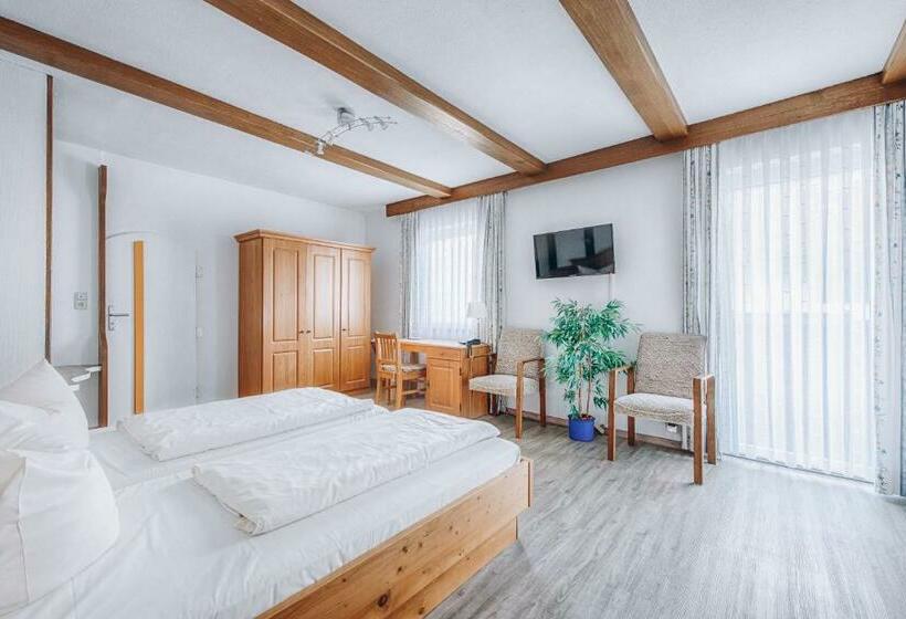 Номер Deluxe с Балконом, Nuss