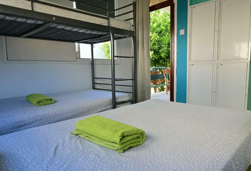 Bed in Shared Room, Lemongrass Hostel