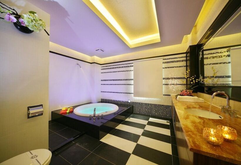 اتاق استاندارد, Shining Motel