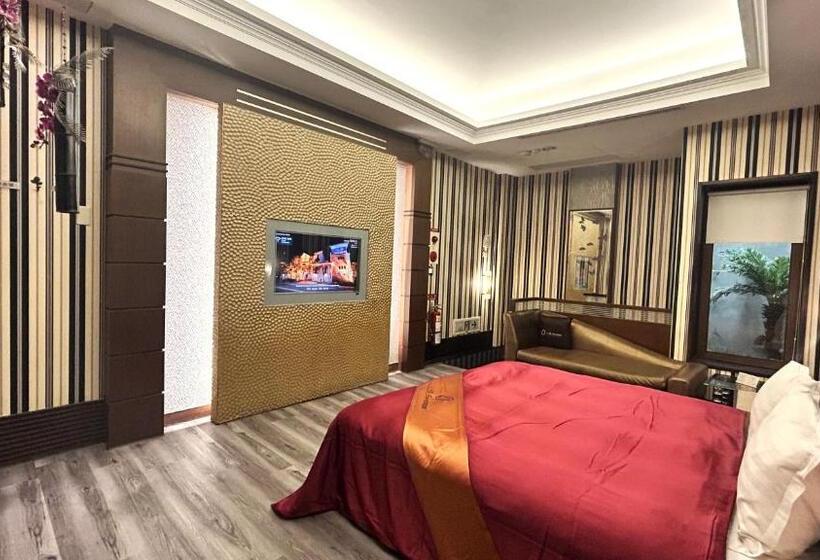 اتاق استاندارد, Shining Motel