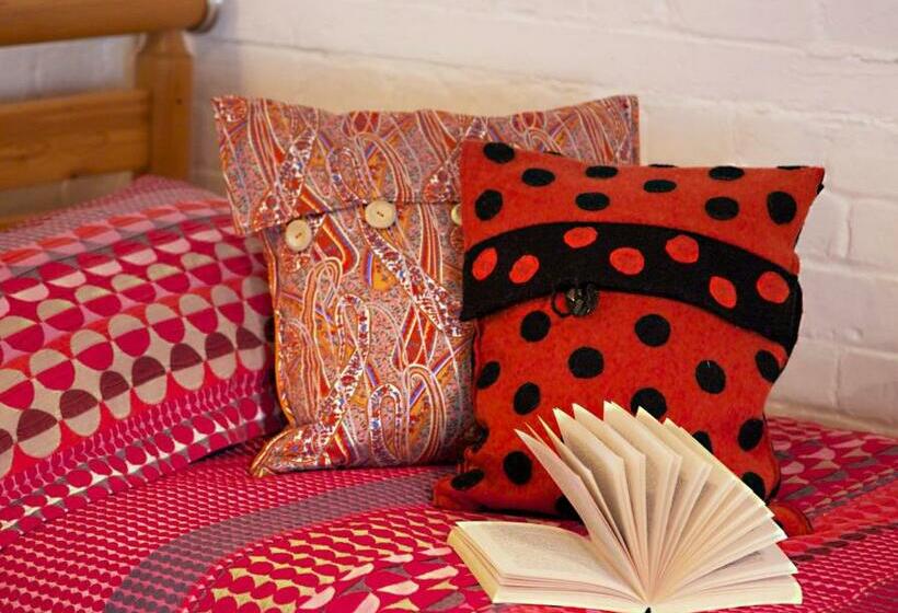 اتاق لوکس با تخت بزرگ, B&b At The Old Mill