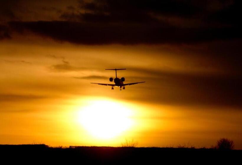 Номер Стандарт, Accommodation Bristol Airport