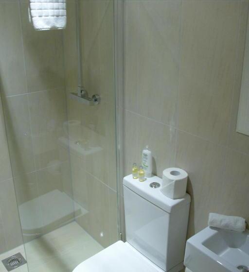Номер Стандарт, Accommodation Bristol Airport