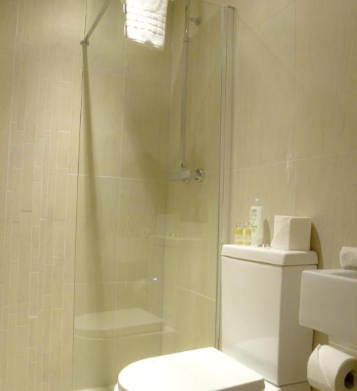 スタンダードトリプルルーム, Accommodation Bristol Airport