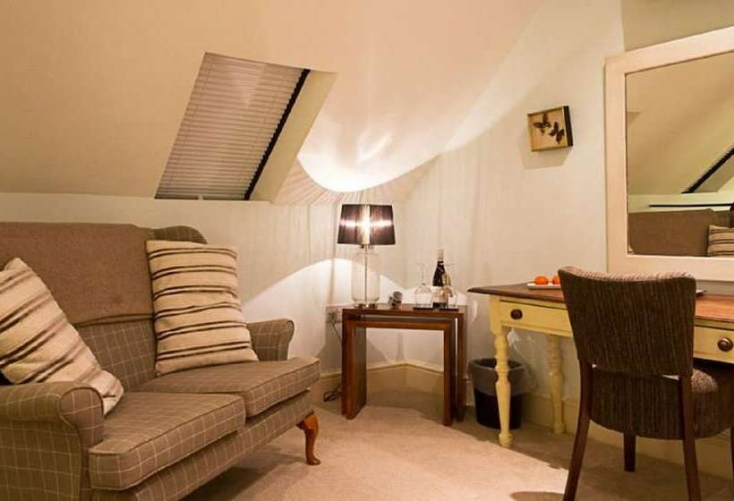 Номер Стандарт, St Johns House Lichfield